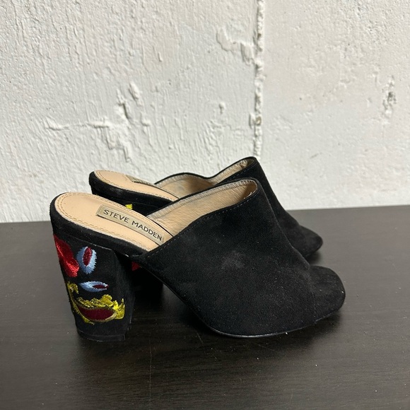 Steve Madden Suede Leather Embroidered Design Sandals size 38 - Picture 5 of 6